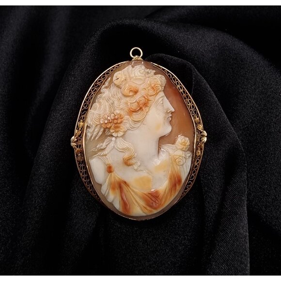 Antique Victorian 10K Solid Gold Large Cameo Pendant Late XIX Century - Picture 2 of 5